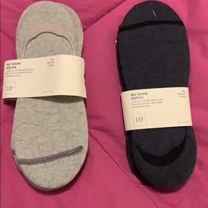 GAP Underwear & Socks - 2 packs of NWT Gap no show socks GAP Underwear & Socks - 2 packs of NWT Gap no show socks